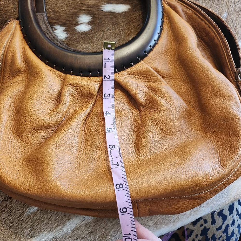Women's Leather Circle-Handle Bag - Tan Oscar De La Renta - Picture 6 of 12